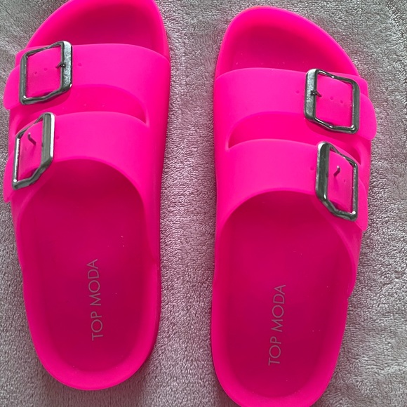 Top Moda Sandals 💓 - Picture 2 of 2